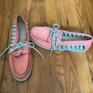 Women’s coral Sperrys 8.5